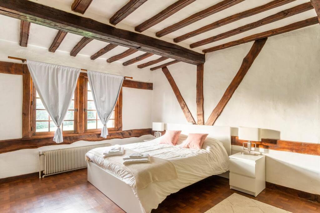 Holiday home Dream 6-bedroom With Private Tennis Court *