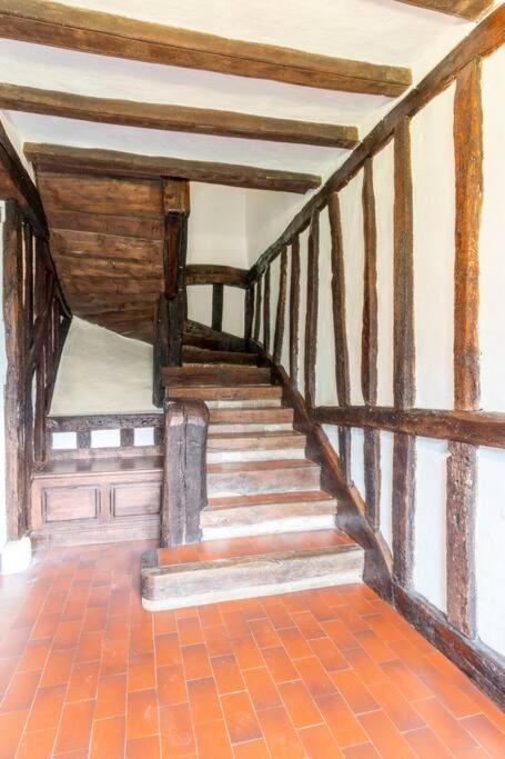 Dream 6-bedroom With Private Tennis Court Holiday home Le Tilleul