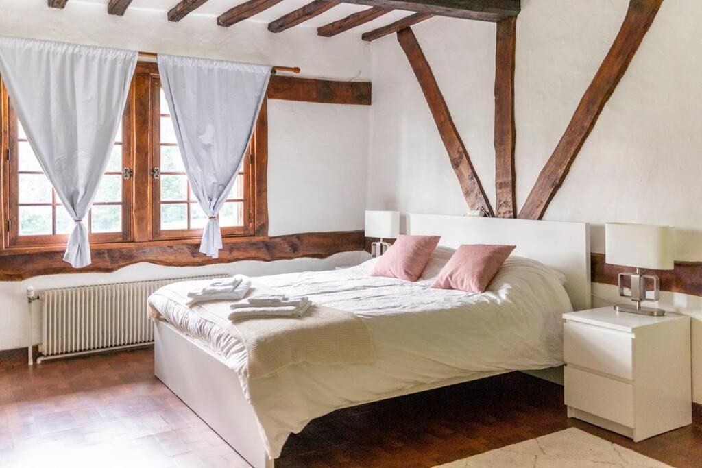 Dream 6-bedroom With Private Tennis Court *