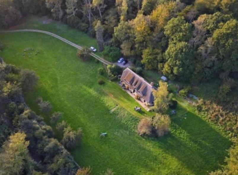 Holiday home Dream 6-bedroom With Private Tennis Court